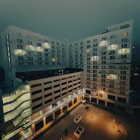 Dolphin Inn & Suites Manhattan Лакхнау Экстерьер фото